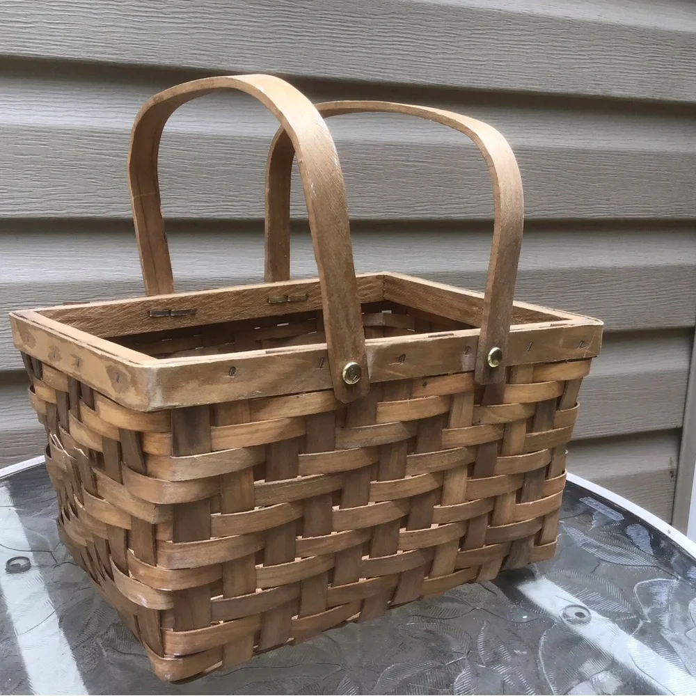 N/A wicker basket